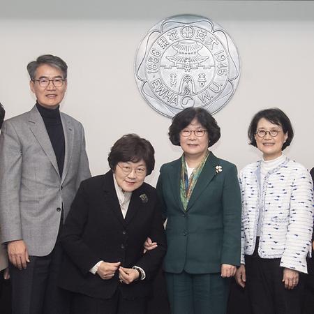 의과대학 동창 14인, 모교에 ‘이화 새시대 발전기금’ 1억 7천만 원 기부